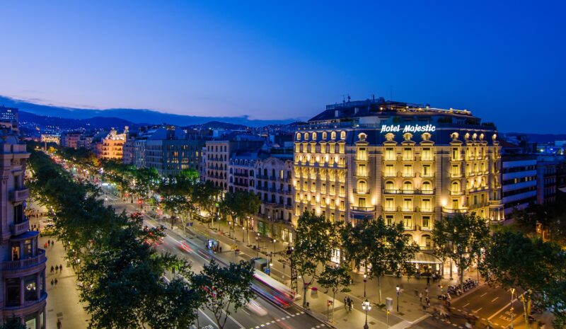 107 Motivos para Viver Barcelona como um Ícone no Majestic Hotel & Spa