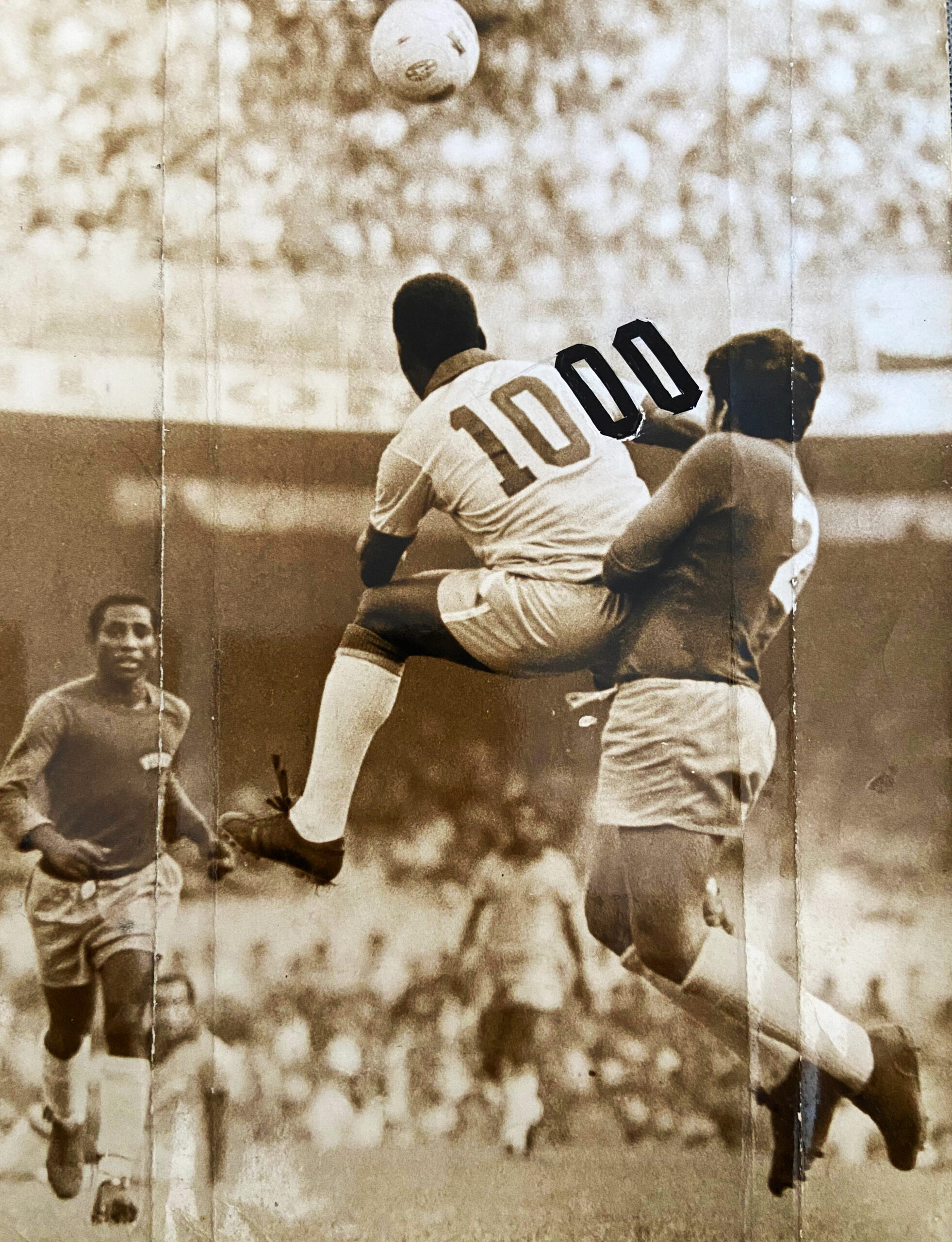 Exposição “PELÉ LOVE” revela fotografias inéditas do Rei do Futebol