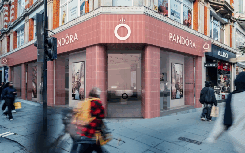Pandora anuncia mudança de liderança: Berta de Pablos-Barbier sucederá Alexander Lacik em 2026