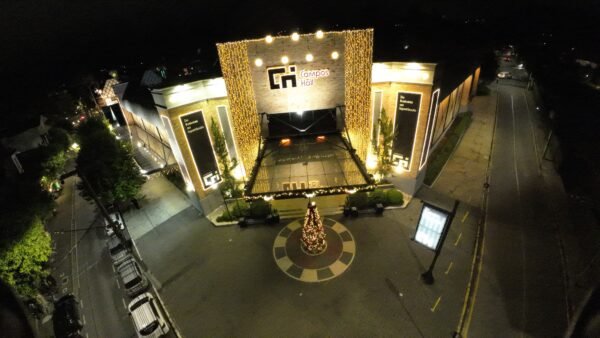 Campos Hall, novo espaço de eventos em Campos do Jordão / SP