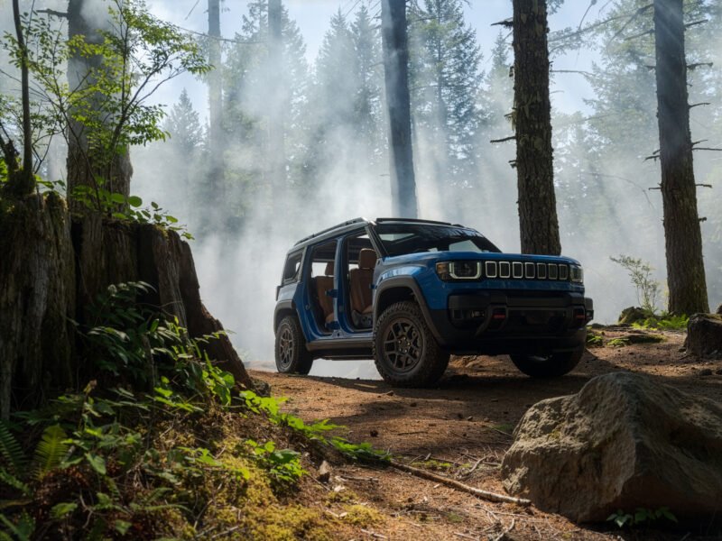 Jeep revela futuro, tradição e eletrificação no Salão do Automóvel