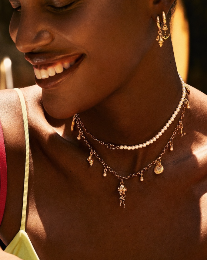 Life by Vivara lança campanha de verão com joias que refletem lifestyle e autoexpressão